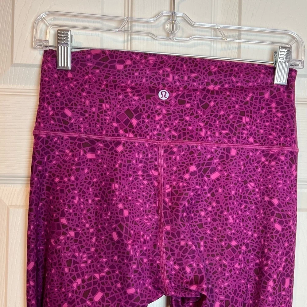 LULULEMON High Times Pant Full-On Luxtreme Paradise Geo Regal Plum
